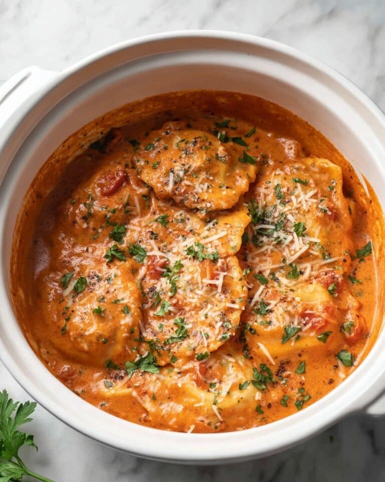 Slow Cooker Creamy Tomato Basil Chicken Recipe